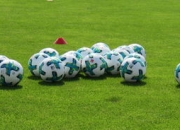 B体育官方入口-恩菲尔德防守反击战术成亮点，挑战欧洲豪强