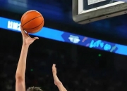 B体育在线登录-选手高难度操作，篮球比赛风华绝代的简单介绍