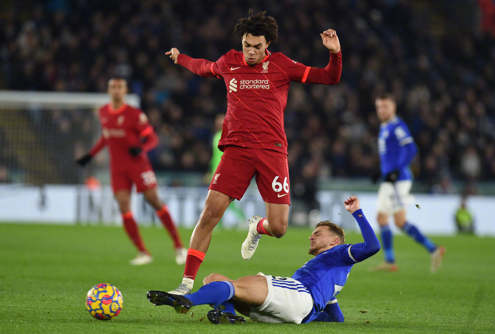 伯恩利主场战平，积分保持稳定走势的简单介绍