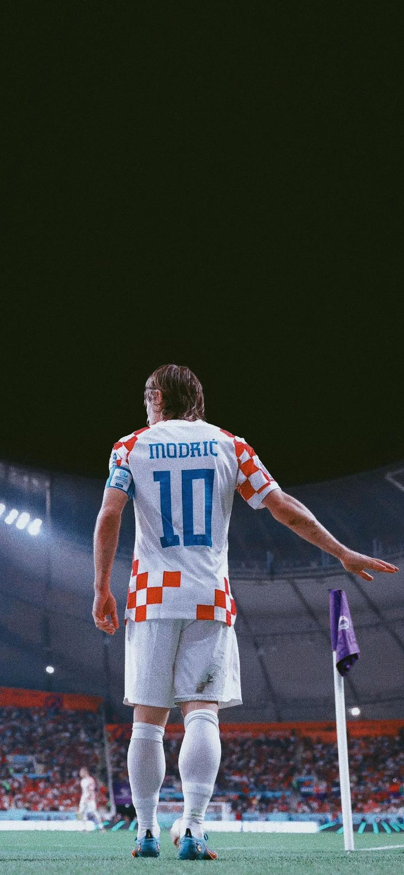 包含克罗地亚中场展现稳定发挥，赢球在望的词条