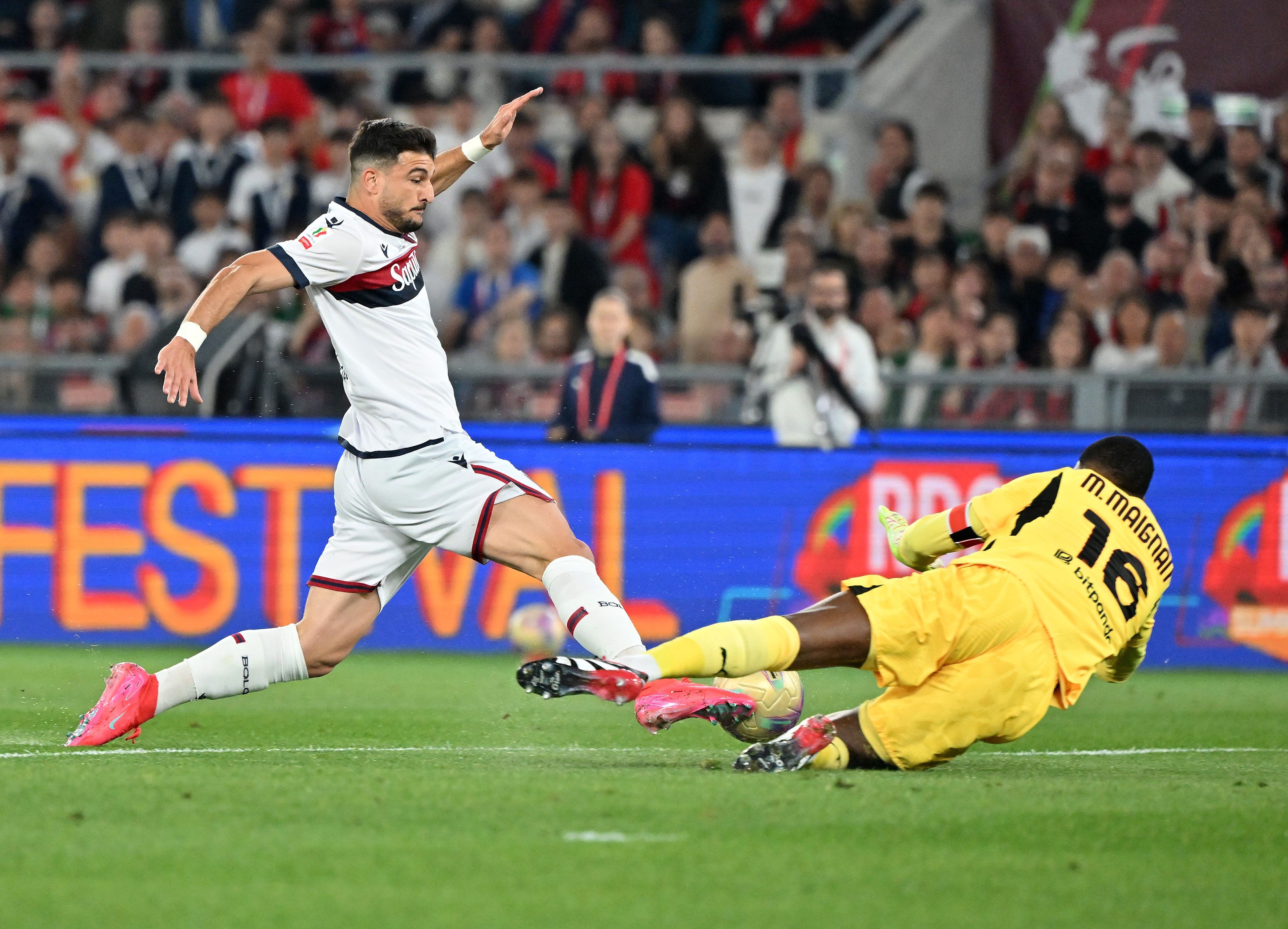 关于斯洛文尼亚足球超级联赛球队备战比赛正酣的信息