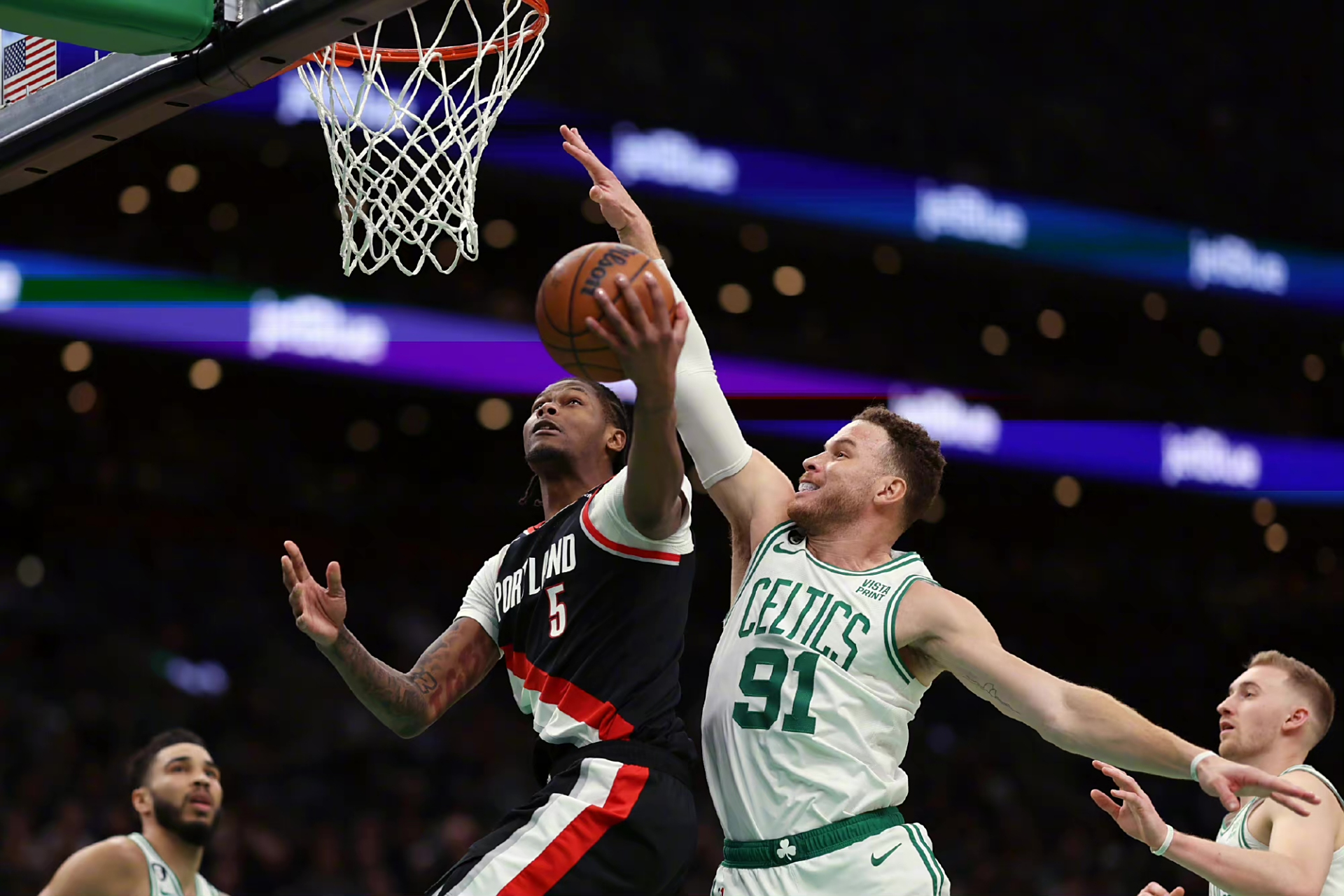 开拓者遭遇三连败，球队战绩出现下滑的简单介绍