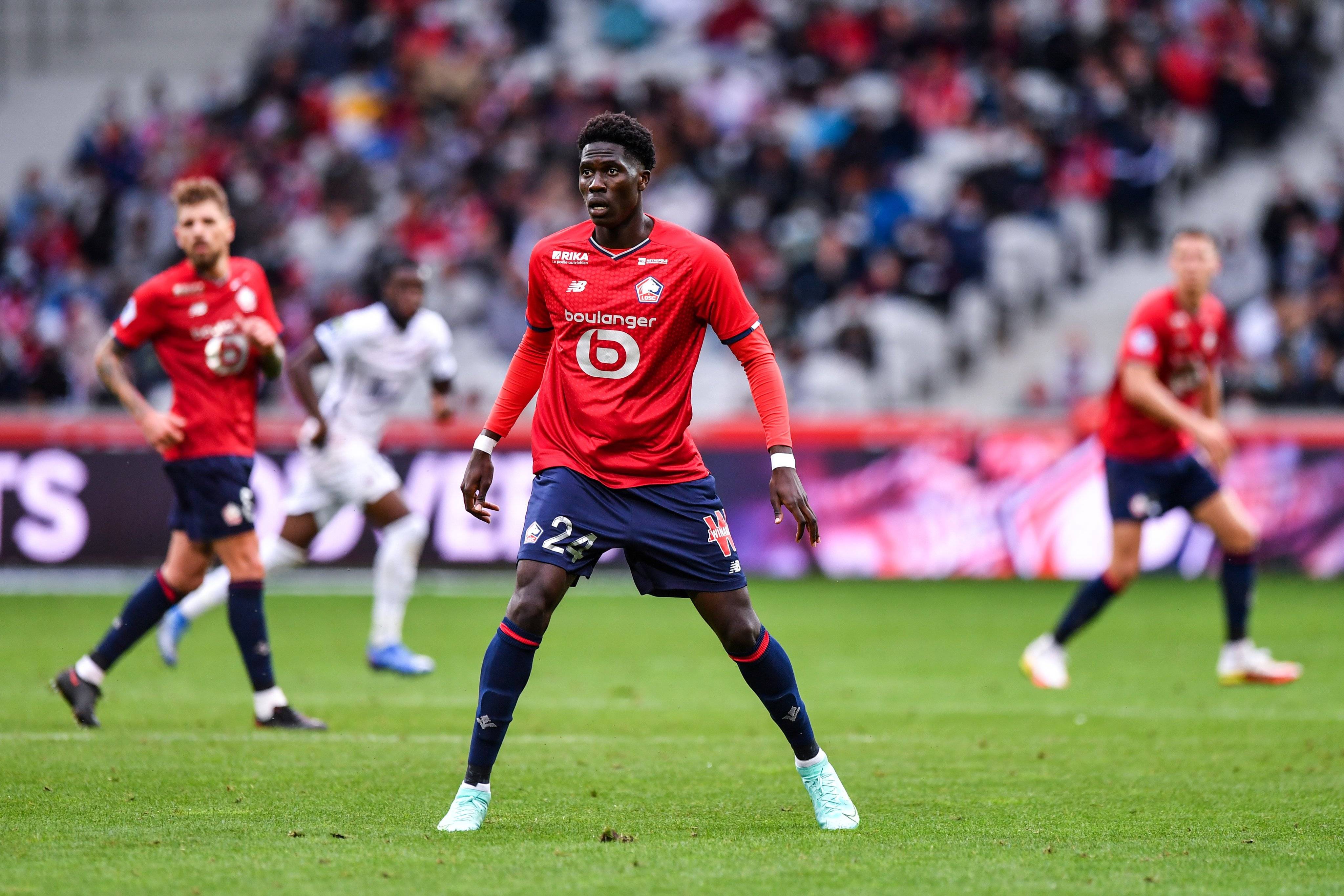 关于里尔客场作战马赛，双方将展开激烈角逐的信息