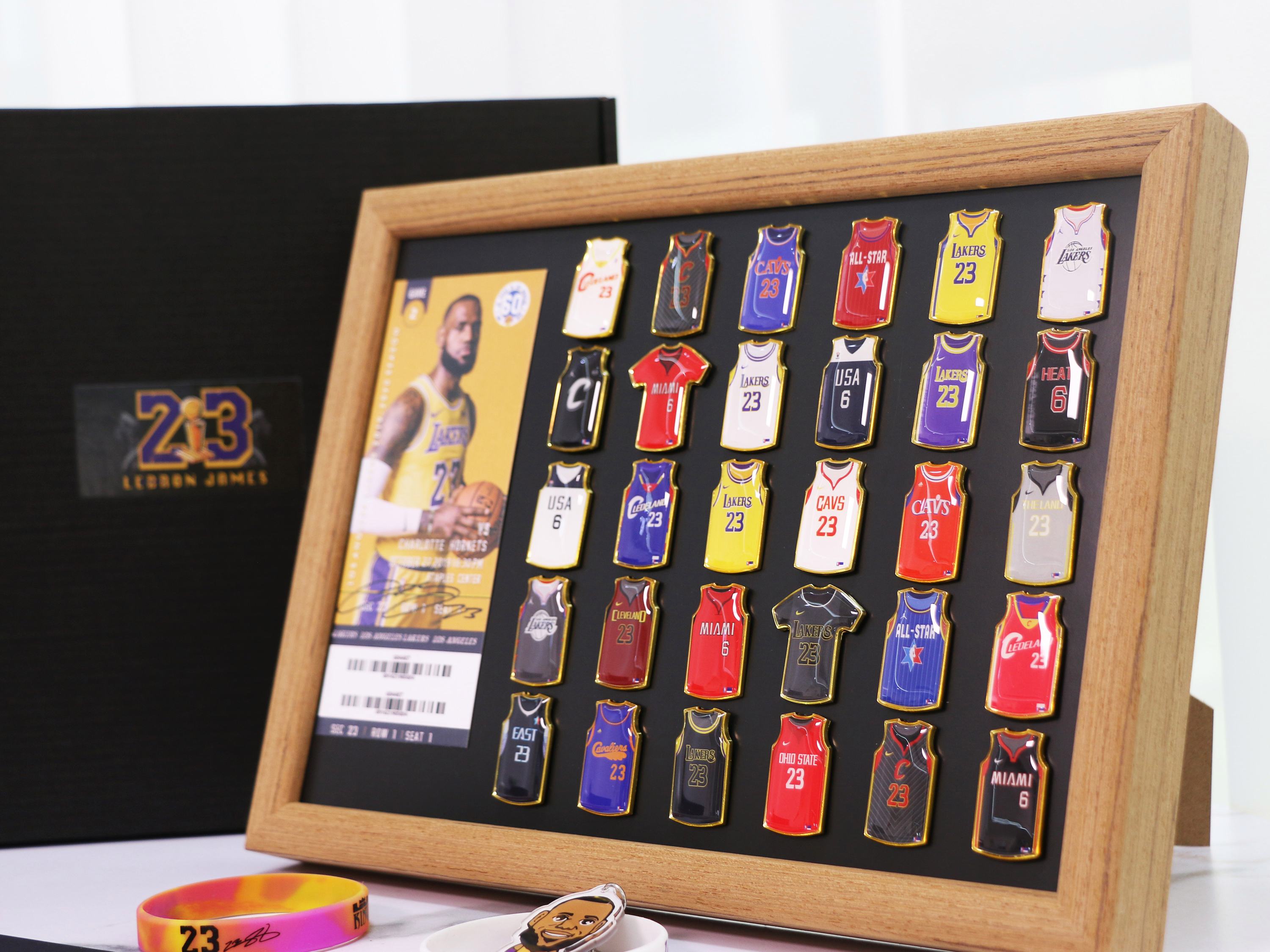 关于意大利足球俱乐部推出精美球迷周边产品，畅销一时的信息