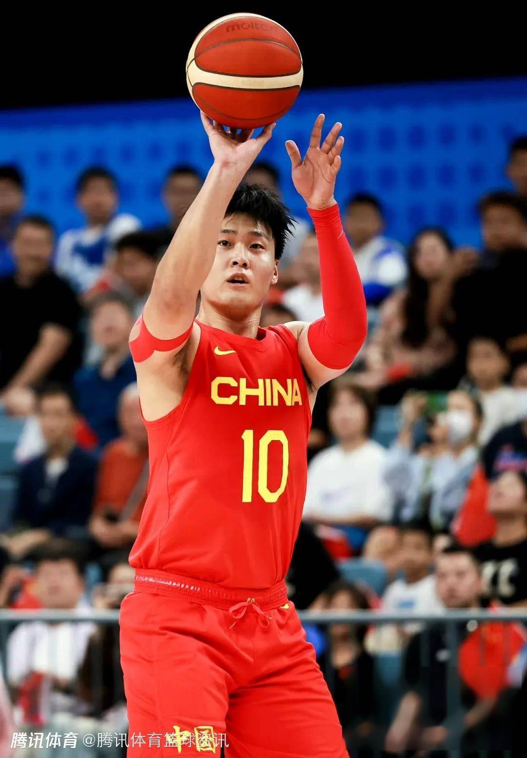 包含球队风采高涨，正面临重要决战的词条