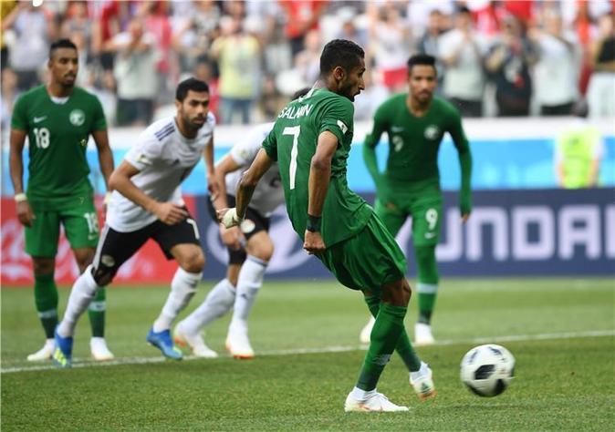 关于瑞典队客场胜乌拉圭队,稳坐小组头名位置的信息 关于瑞典队客场胜乌拉圭队,稳坐小组头名位置的信息