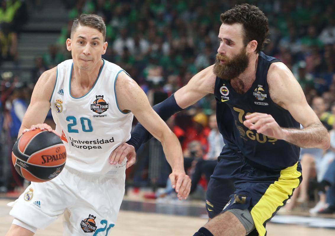 格拉纳达奋力抗争，德甲豪门晋级的简单介绍