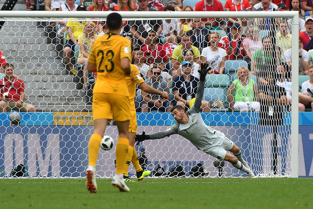 关于高水平足球对决：精彩比赛引发球迷狂热的信息