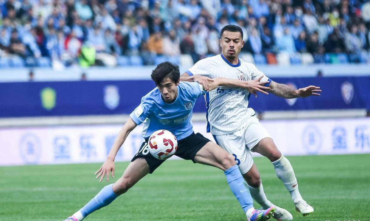 中超球员战术运用独特，场上表现引人注目