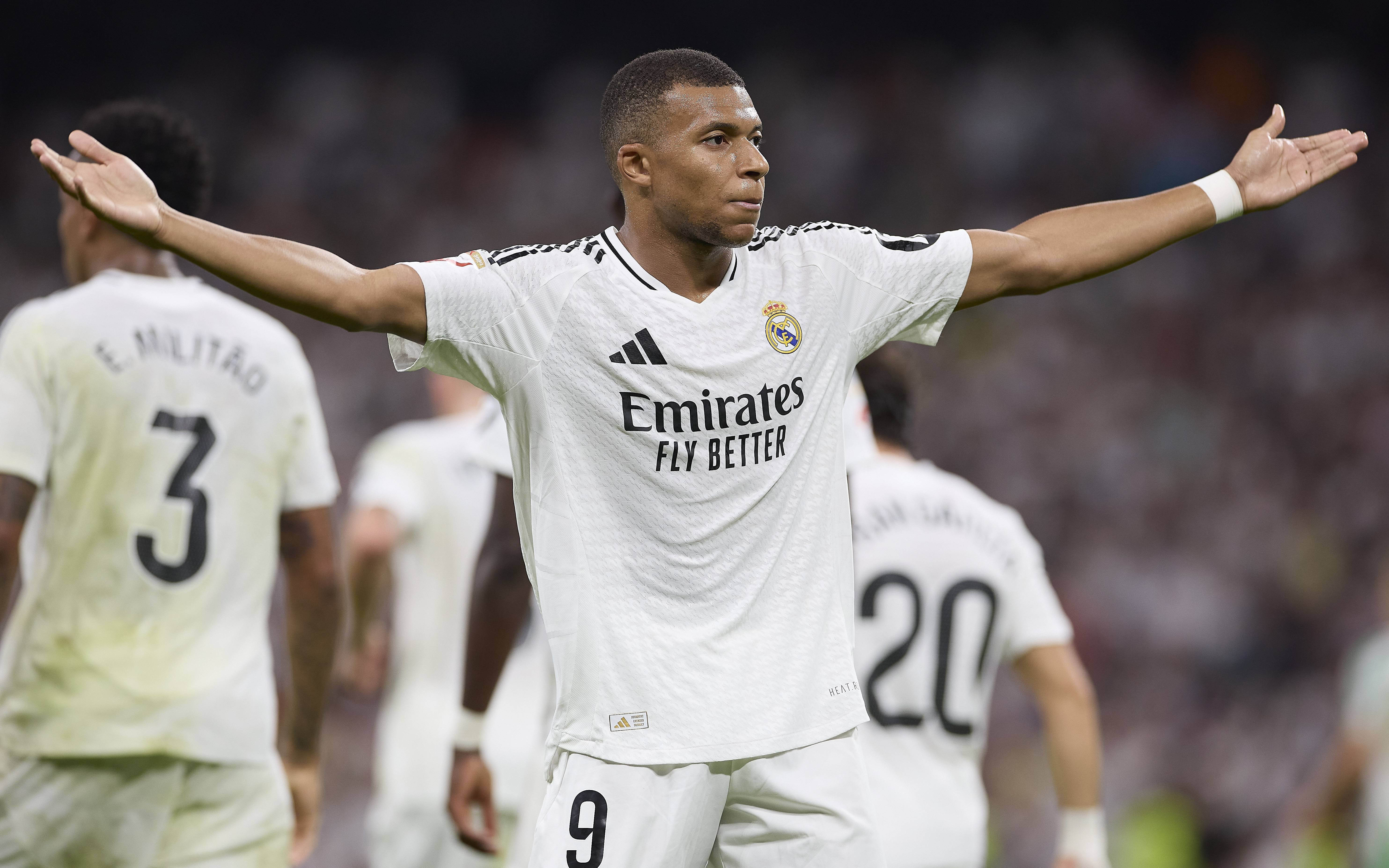 包含不败神话告急，皇马欧冠征程坎坎坷坷的词条