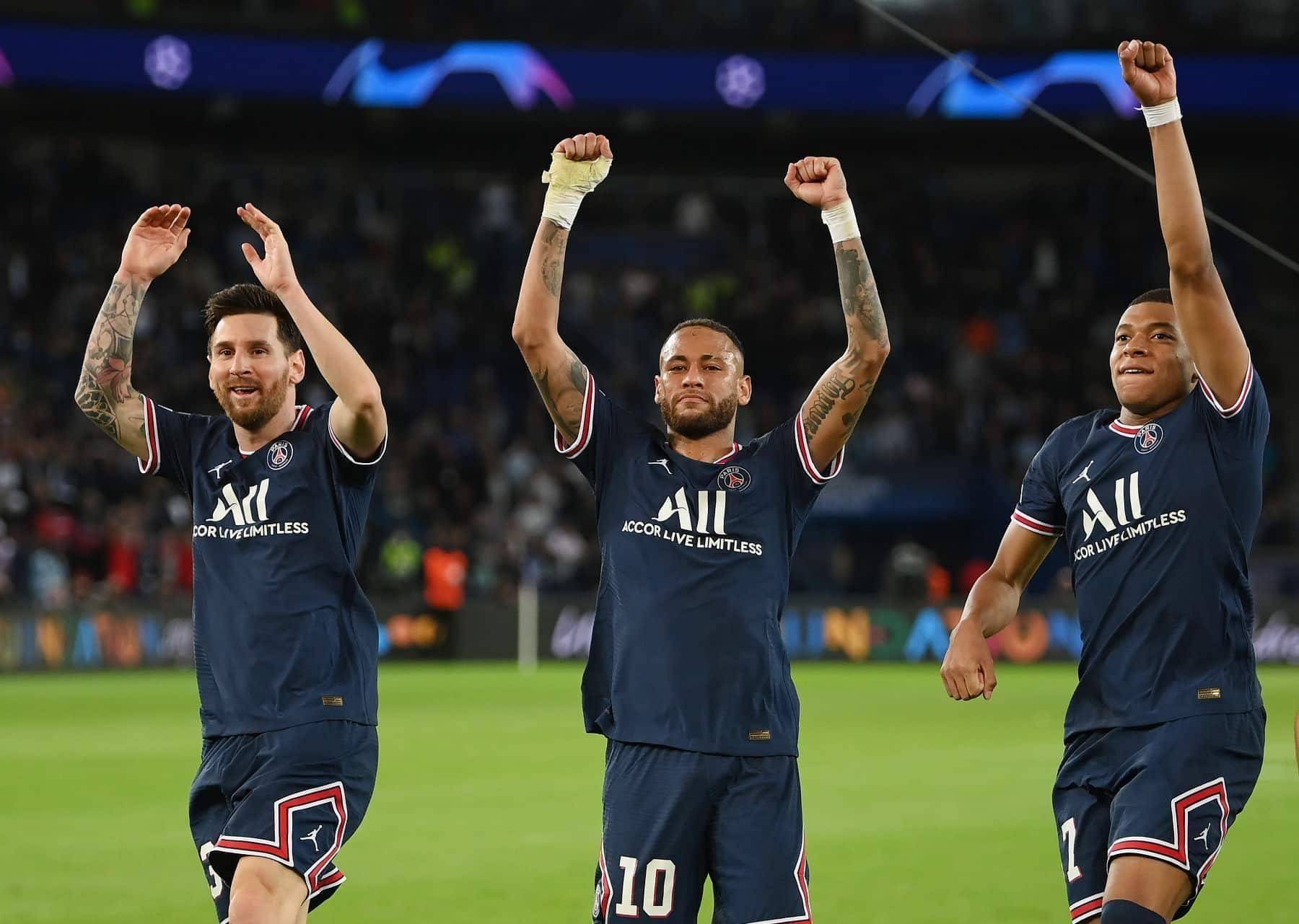 包含巴黎圣日耳曼对阵兰斯：谁将胜出？的词条