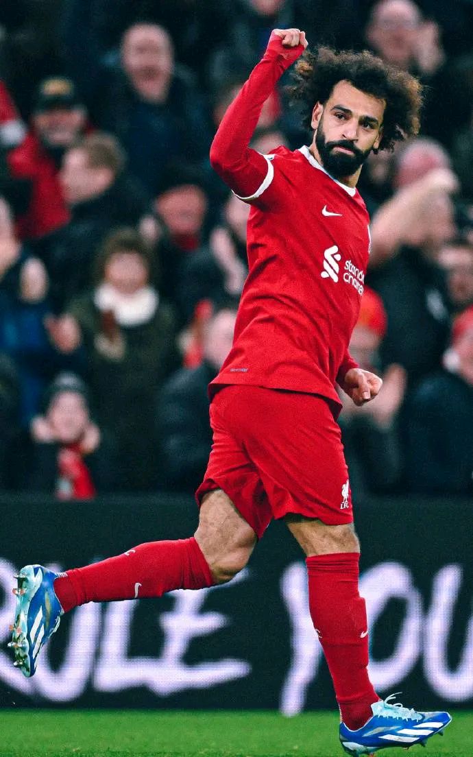 利物浦主场战胜伯恩茅斯，继续压制曼城