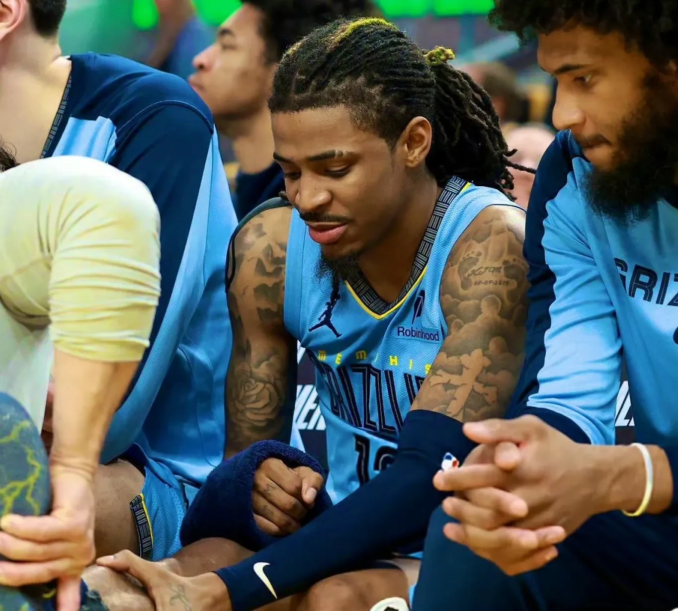 灰熊惊险胜雷霆，莫兰特表现出色再次引领球队！的简单介绍