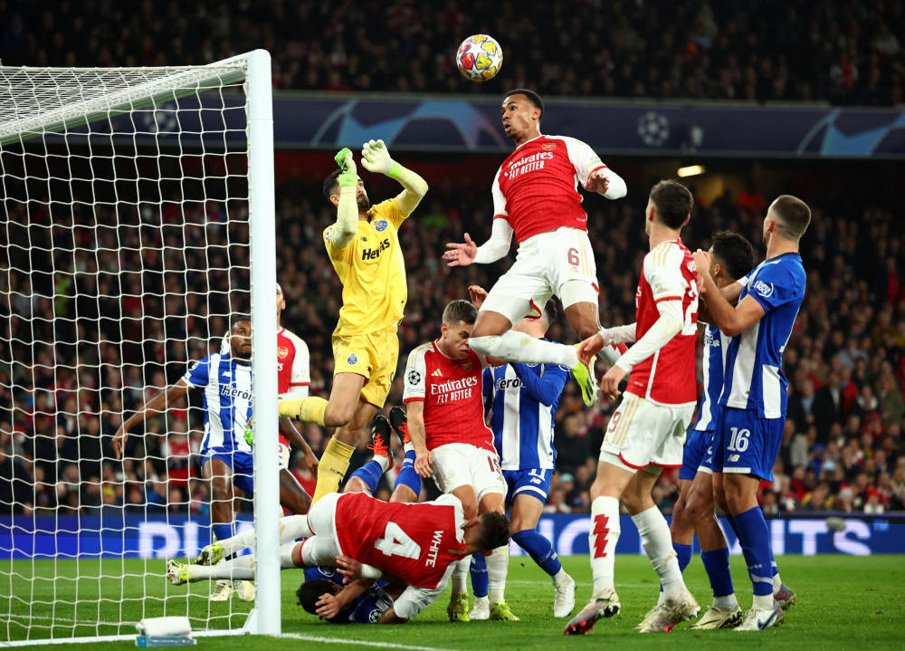 包含马德里竞技惨遭逆转晋级形势岌岌可危的词条